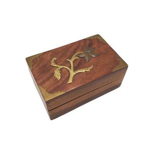 Caja de joyería de madera ideal para regalar a alguien que ama las soluciones de almacenamiento funcionales y bellamente elaboradas. - Product Image 3