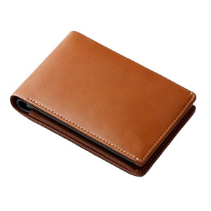 Portefeuille en cuir de qualité supérieure, doté d'un matériau doux et lisse, de plusieurs compartiments et d'une fermeture sécurisée, idéal pour le quotidien. - Product Image 1