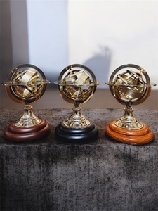 Esfera Armilar de Latón Antiguo con Base de Madera, Modelo Astronómico Tradicional Moderno Soldado, Adorno Decorativo de Escritorio Coleccionable - Product Image 5