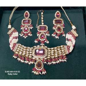 Collar de Gargantilla de Boda Chapado en Oro con Moissanita en Forma de Corazón de 481 CC - Product Image 1