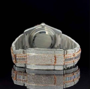 Montre de luxe en or glacé de qualité d'exportation pour hommes, décontractée, pour les soirées et les sorties nocturnes, disponible au prix d'exportation - Product Image 4