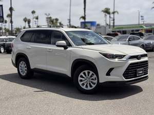 Usado 2024 Toyota Grand Highlander XLE AWD - Product Image 2