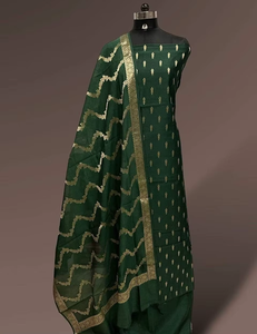 Elegante Conjunto de Kurti de Seda Katan Banarasi Tradicional para Mujer, Traje de 3 Piezas Sin Costuras, Perfecto para Festivales, Bodas y Fiestas - Product Image 3