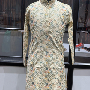 Kurta de Lujo para Hombre, con Relieve, Diseño Étnico para Bodas |   Traje Festivo Indo-Occidental para Novio, Venta al Por Mayor, Disponible en 7 Días - Product Image 1