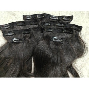 Extensions de cheveux à pince de haute qualité avec une texture douce et lisse qui ajoute de la plénitude et du style à votre look parfait pour un usage quotidien - Product Image 3