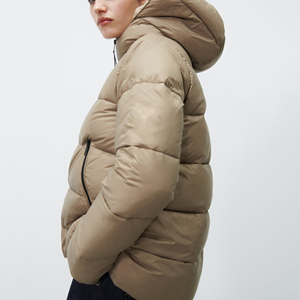 High Quality Men's Lightweight Water-Resistant <b>Packable</b> Puffer <b>Jacket</b> Hooded Collar with Zipper Closure for Winter Season - Product Image 6