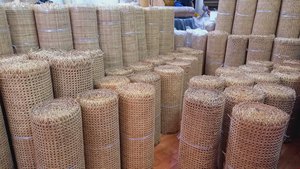 2024 Nouvelle Arrivée Collection Design Rotin Sangle Canne Rouleau Maille Filet Tissage Ouvert-BLEU LOTUS du Vietnam - Product Image 3