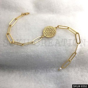 Bracelet à breloques plaqué or 18 carats nouveauté Bracelet à la mode en perles d'eau douce pour femmes - Product Image 1