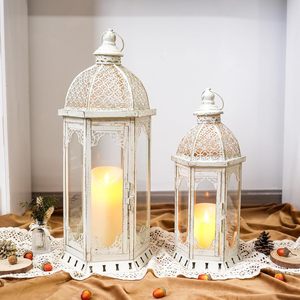 Farol de Metal Duradero de Estilo Marroquí con Acabado Indio de Lujo para un Elegante Estilo de Habitación en Ramadán y un Brillo Ambiental Suave - Product Image 5