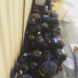 Lot de compresseurs de climatisation pour le démontage, le recyclage et la remanufacturation, récupération du cuivre, de l'aluminium et de l'acier en grand conteneur - Product Image 6