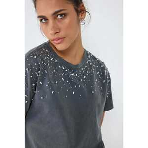 Camiseta Corta 100% Algodón con Bordado de Piedras, Transpirable, Estilo Urbano, Corte Regular, Disponible en Tallas XS, XXS y Talla Única - Product Image 2