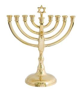 เชิงเทียน 9 แขน แบบมีด้ามจับ ทำจากอะลูมิเนียม รุ่นโมนาร์ช สีทองเหลืองโบราณ สำหรับงานแต่งงาน - Product Image 1