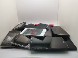 Teléfono móvil usado en buen estado (99%) en venta - Product Image 2