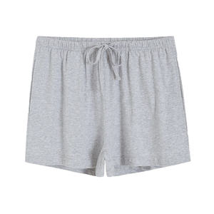 กางเกงขาสั้นของผู้หญิงที่สวมใส่สบายและมีรายละเอียดที่ใส่ใจในสไตล์ฤดูร้อนอย่างง่ายดายที่ได้รับแรงบันดาลใจจากวันหยุด - Product Image 1