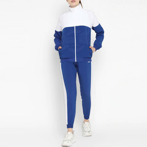 Conjunto Deportivo de 2 Piezas para Mujer, Talla Grande, de Secado Rápido y Transpirable, Diseño Personalizado, Estilo Casual, en Lona con Patrón Sólido - Product Image 1