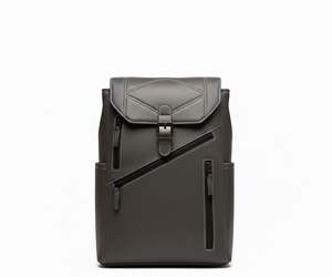 Sac à dos en cuir véritable au design élégant avec boucle à rabat et poches zippées sur le devant pour l'école, l'université et le bureau - Product Image 1