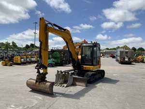 Excavatrice sur chenilles compacte JCB 86C-2, moteur Kohler, système Bosch Rexroth, 8,6 tonnes, haute efficacité, dotée d'une pompe à moteur, d'une boîte de vitesses - Product Image 2