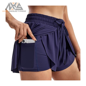 Vente en gros de shorts de gym foncés de qualité supérieure à la mode pour femmes, coupe confortable avec des caractéristiques pratiques - Product Image 4
