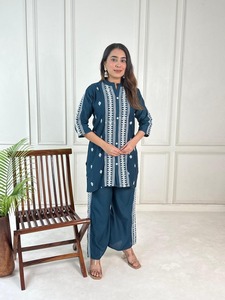 ชุดเสื้อผ้าสองชิ้นทันสมัยสำหรับผู้หญิงชุดปาร์ตี้และนอกสถานที่ทันสมัย - Product Image 3