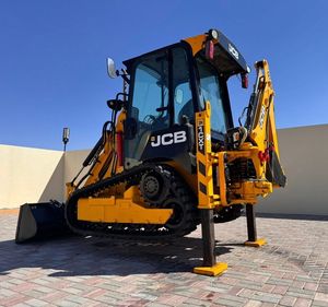 รถตักล้อยางขนาดเล็ก JCB พร้อมบุ้งกี๋ขุดดินสำหรับงานก่อสร้าง - Product Image 3