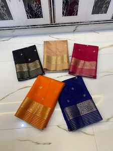 Saris de seda con brocado Banarasi elegantes hechos a medida, lujo tradicional y artesanía atemporal. Ideal para fiestas de bodas - Product Image 2