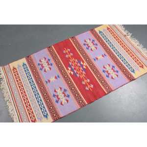 พรมวินเทจตุรกี ขนาด 2.6x4.7 ฟุต (80x143 ซม.) พรมขนสัตว์สีแดงลายอิคัต - Product Image 1