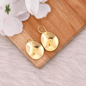 Pendientes de Estilo Bohemio para Mujer con Piedras de Turquesa y Latón, Regalo Elegante para Bodas, Compromisos, Fiestas y Aniversarios - Product Image 6