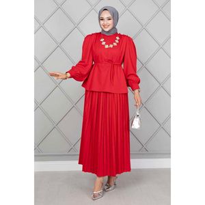 ฮิญาบแบบกระดุมไหล่มี2ชิ้นสีแดง - Product Image 1