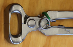 Pince à sabot robuste de 14 pouces en acier forgé à haute teneur en carbone réutilisable outil maréchal-ferrant professionnel poignée ergonomique pour le bétail - Product Image 4