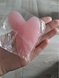 Guasha alat pijat Resin berbentuk hati, papan kerokan seluruh tubuh wajah perawatan kulit SPA terapi akupuntur perawatan Titik - Product Image 5