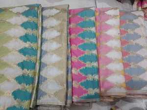 Tela de Brocado de Seda Hecha a Medida, Jacquard Floral con Tejido de Hilo Dorado, Material Real para Lehengas de Novia, Vestidos Étnicos y Tapicería - Product Image 2