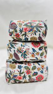 Beautiful Floral <b>Large</b> Medium Vintage Travel Makeup Case Handmade Quilted Eco-Friendly Water Resistant Durable <b>Zipper</b> Cosmetic - Product Image 4
