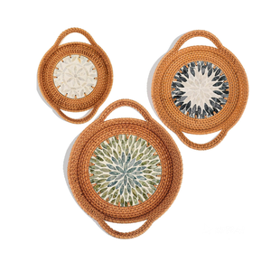 Vente en gros Plateau de service en osier avec poignées Plateau décoratif en rotin incrusté de nacre pour table basse du Vietnam - Product Image 2