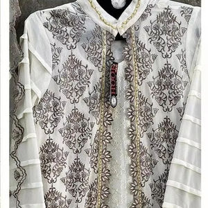 Élégant ensemble lourd Georgette Salwar Kameez pour l'hiver comprenant un bas en coton extensible et un dupatta en organza - Product Image 1