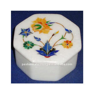 Boîte à bijoux en marbre blanc poli de qualité supérieure, forme octogonale, fabriquée à la main, avec surface lisse et brillante - Product Image 1