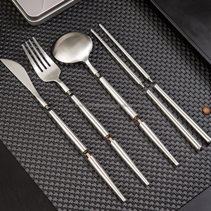 El último combo de cubiertos de bolsillo con espejo de acero inoxidable portátil con estuche de hojalata para viajes al aire libre Camping - Product Image 4