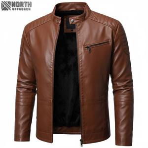 Chaqueta de moto de cuero negro para hombre de alta calidad con decoración de bordado elegante chaqueta de bombardero de corredor personalizada - Product Image 1