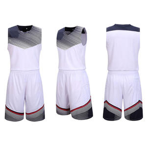 Venta al por mayor de uniformes de baloncesto de verano de los hombres personalizados Nuevo diseño de poliéster sublimado ropa deportiva hecha por Hanger Impex - Product Image 4