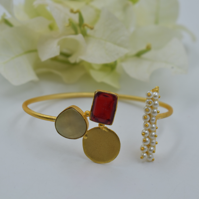 new Brass goldplated Stone Bangles fashionable designer mother of pearl handmade bracelet adjustable bangles for girls and women