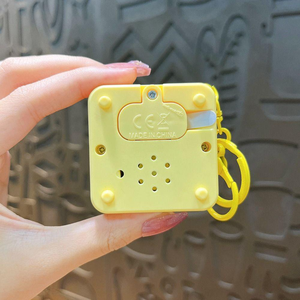 Porte-clés vintage créatif en forme de disque de gramophone, logo personnalisé, idéal pour les entreprises, fabriqué en alliage métallique durable - Product Image 6