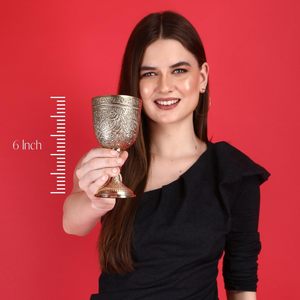 Copa de Vino Moderna Ecológica de Latón Repujado en Oro Hecha a Mano para Bar en Casa y Uso en Exteriores - Product Image 3