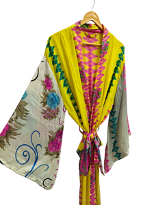 เสื้อคลุมเจ้าสาวน้ำหนักเบาชุดคลุมผ้าไหมสำหรับผู้หญิงชุดนอนเสื้อคลุมยาวพิมพ์ลายดอกไม้อินเดียชุดกิโมโนผ้าไหมส่าหรีรีไซเคิลวินเทจ - Product Image 4