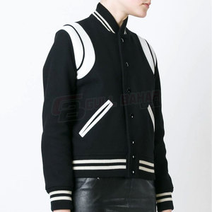 Veste universitaire pour femmes avec broderie et coupe ample pour le streetwear, veste universitaire à coquille souple pour femmes - Product Image 3