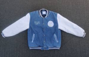 Chaqueta vaquera personalizada con mangas de cuero, chaqueta de béisbol de alta calidad de Fabricante Mayorista para hombre y mujer - Product Image 3