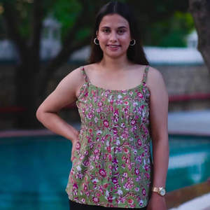 Camiseta sin mangas elegante de inspiración vintage para mujer, blusa monocromático con estampado floral minimalista, cuello Halter, tejido informal de verano - Product Image 3