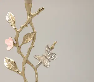 เชิงเทียนโลหะรูปทรงดอกไม้โบราณราคาไม่แพงเชิงเทียนดีไซน์สุดทองที่วางเทียนแบบเสาสำหรับตกแต่งห้องนั่งเล่น - Product Image 4