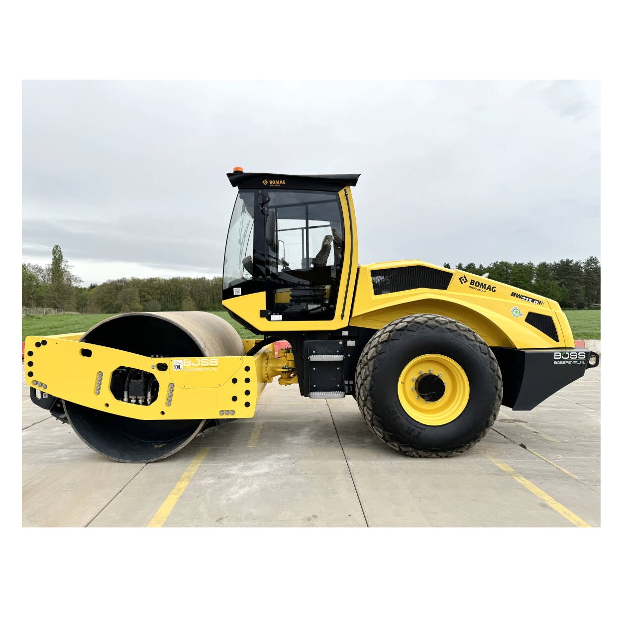 BOMAG BW 213 D-5 Single Drum Vibratory Roller| Alibaba.com