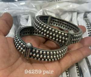 OM Fashion Studio Brazaletes oxidados de plata alemana Conjuntos de joyas-Estilo clásico Ligero Multifunción Ropa de fiesta Moda - Product Image 2