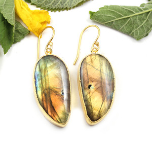 Moderno amarillo fuego labradorita piedra 24K oro galvanizado elegante forma geométrica pendientes colgantes joyería para mujeres al por mayor - Product Image 1