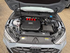 Audi S3 Limusina Quattro PORS CHE 2025 Usado, 333hp, Gasolina, 5 Plazas, Automático, Volante a la Izquierda, 4 Cilindros, Tracción en las Cuatro Ruedas, Especificaciones GCC, Euro 6 - Product Image 3